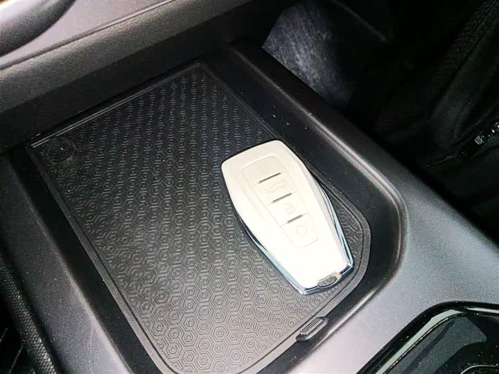 Фото 8 - Geely Cowboy