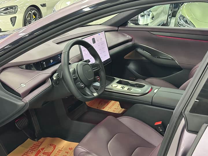 Фото 3 - Xiaomi SU7