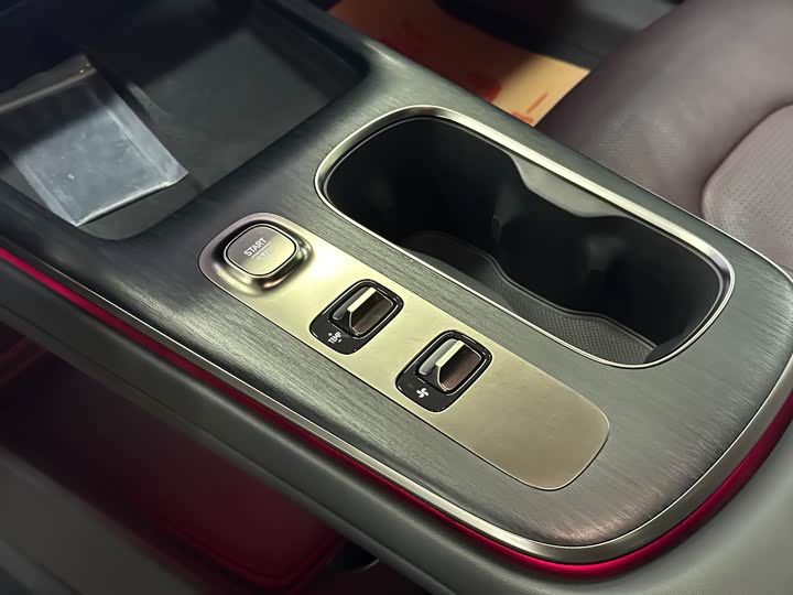 Фото 7 - Xiaomi SU7