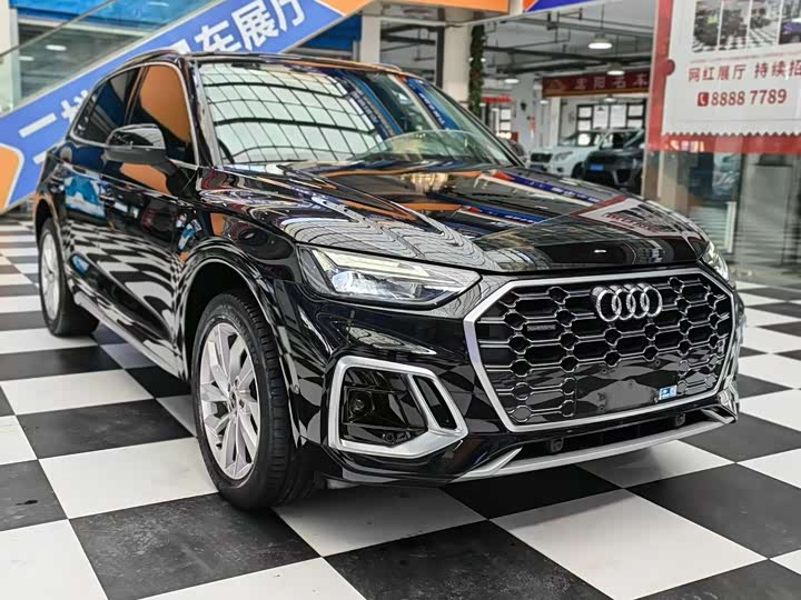 Фото 3 - Audi Q5L