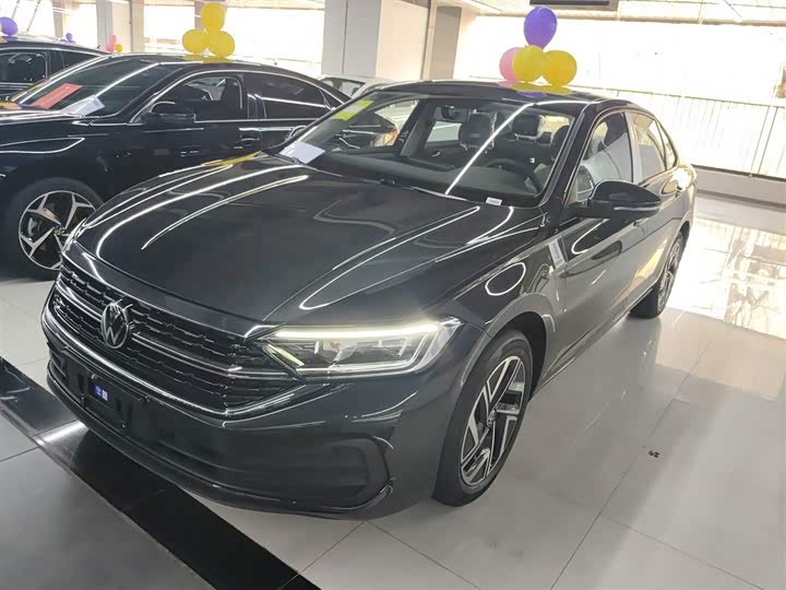 Фото 1 - Volkswagen Sagitar L