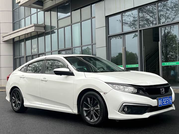 Фото 3 - Honda Civic