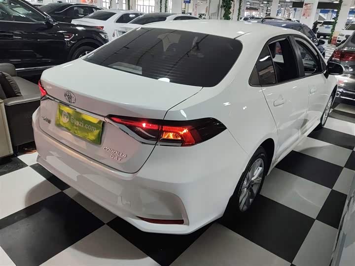 Фото 7 - Toyota Corolla