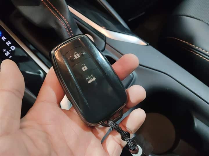 Фото 9 - Toyota Corolla