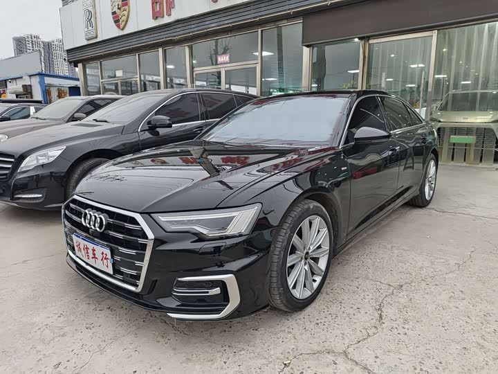 Фото 1 - Audi A6L