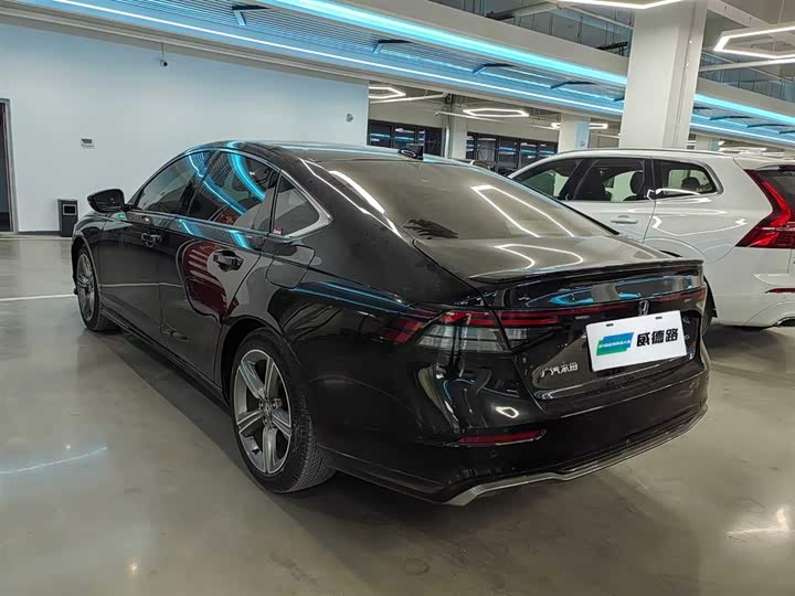 Фото 5 - Honda Accord