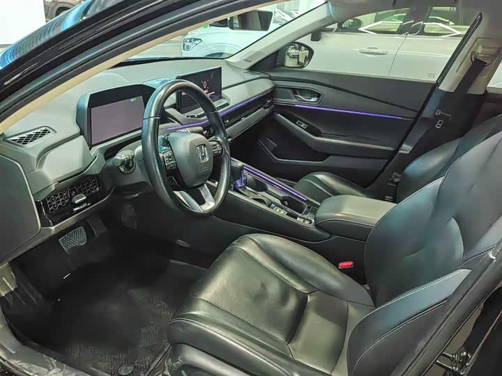 Фото 6 - Honda Accord