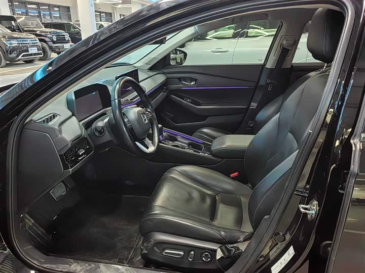 Фото 7 - Honda Accord