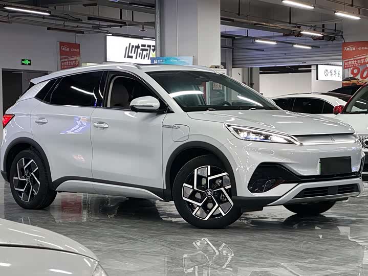 Фото 3 - BYD Yuan Plus