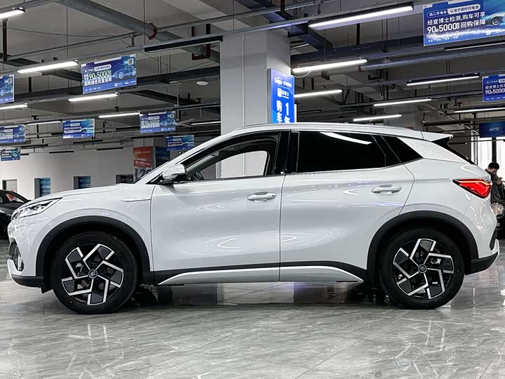 Фото 9 - BYD Yuan Plus