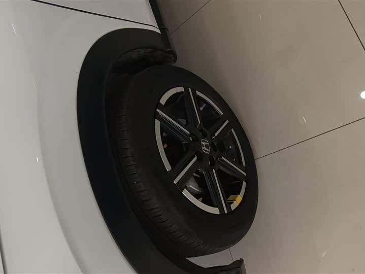 Фото 6 - Honda Vezel