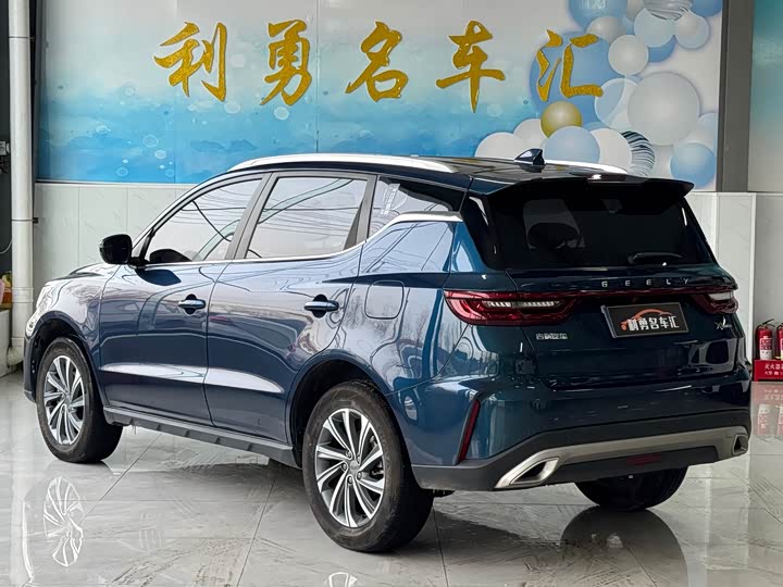 Фото 6 - Geely Vision X6