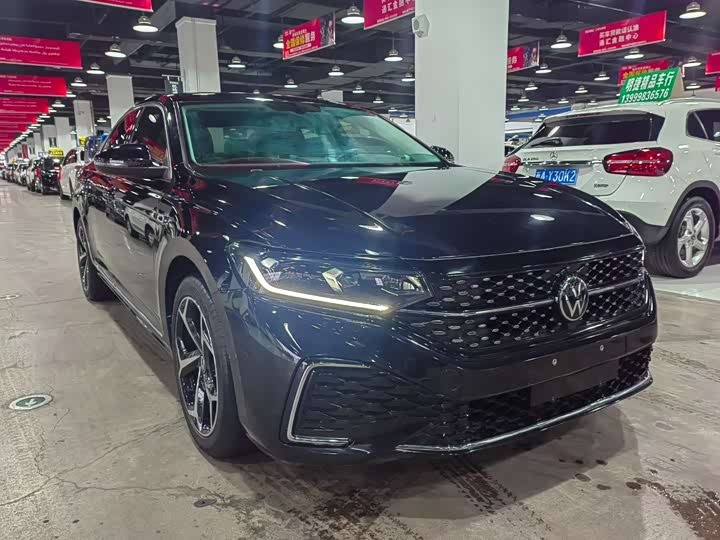 Фото 3 - Volkswagen Passat