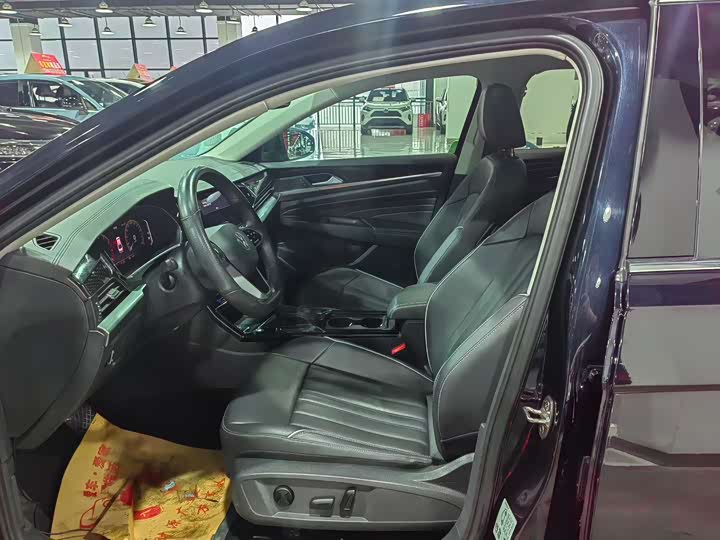 Фото 6 - Volkswagen Passat