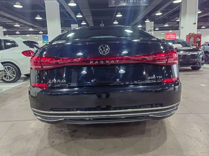 Фото 8 - Volkswagen Passat