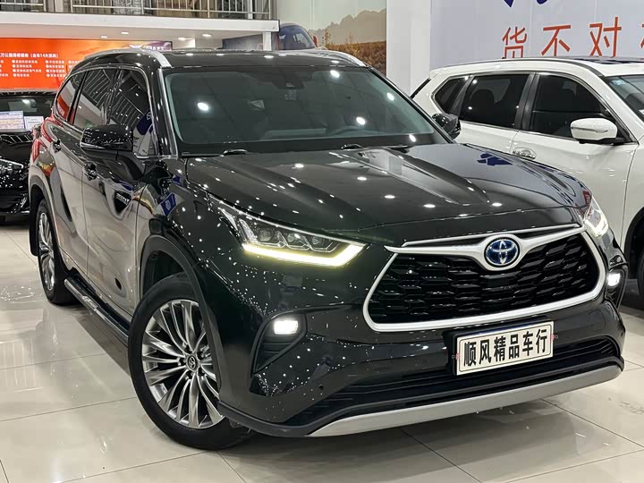 Фото 4 - Toyota Highlander