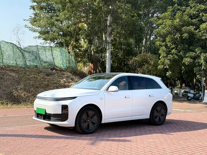 Фото 1 - LiXiang L6