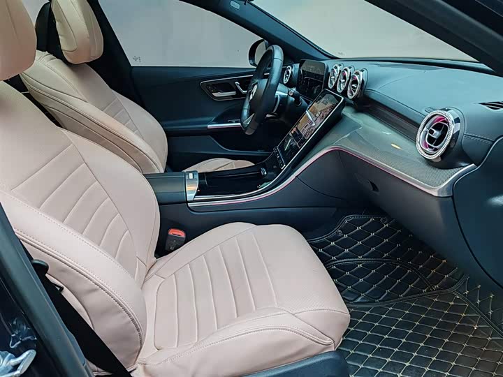 Фото 7 - Mercedes-Benz C-Class