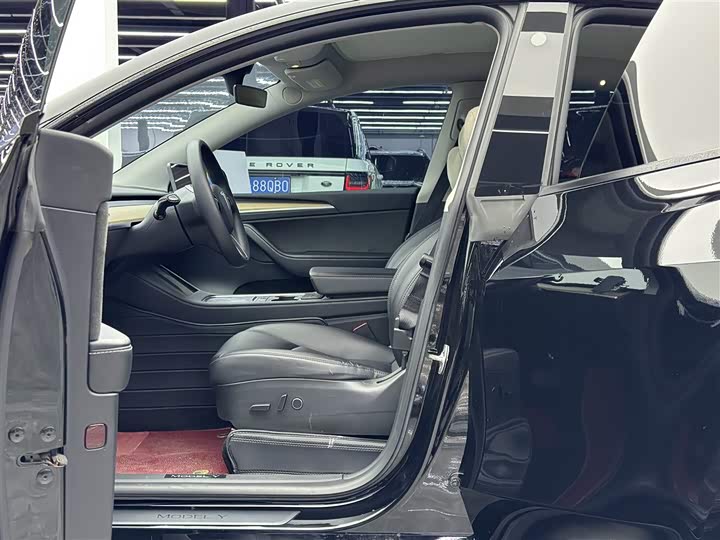 Фото 6 - Tesla Model Y