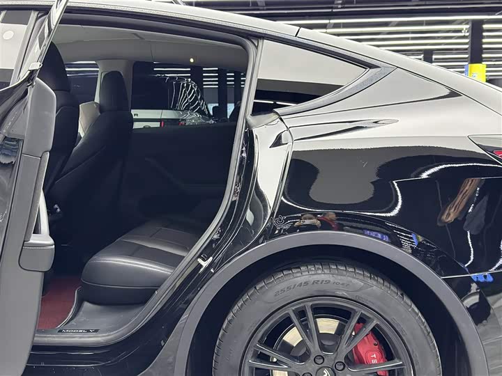 Фото 7 - Tesla Model Y