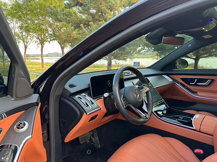 Фото 4 - Mercedes-Benz S-Class