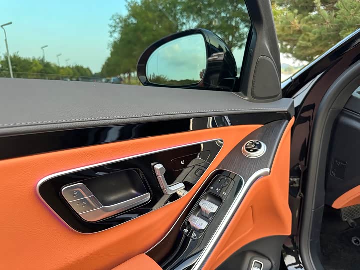 Фото 5 - Mercedes-Benz S-Class