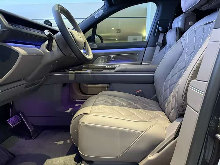 Фото 6 - Nio ES8