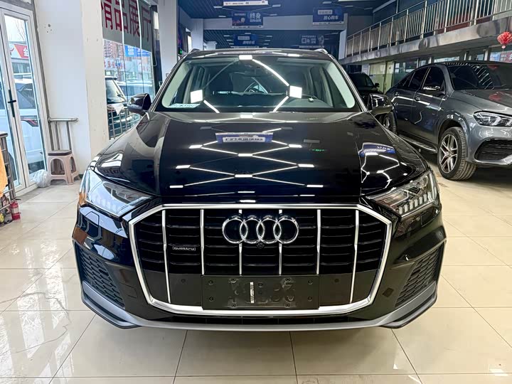 Фото 2 - Audi Q7