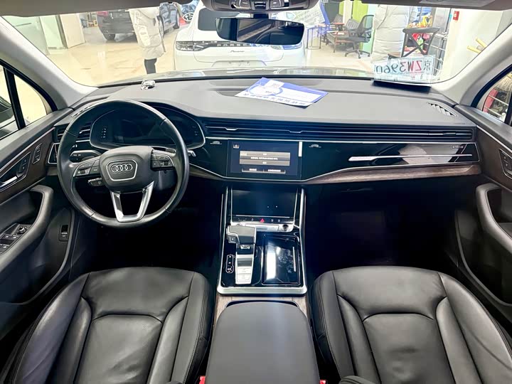 Фото 5 - Audi Q7