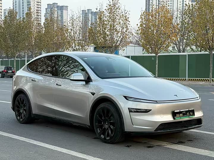 Фото 3 - Tesla Model Y