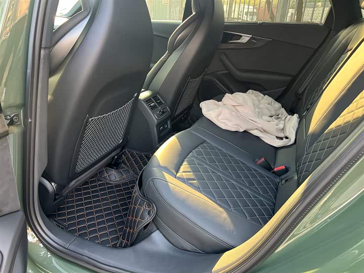 Фото 7 - Audi S4