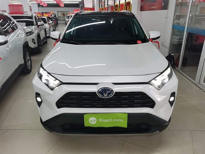 Фото 3 - Toyota RAV4