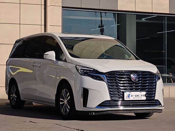 Фото 3 - Buick GL8 ES