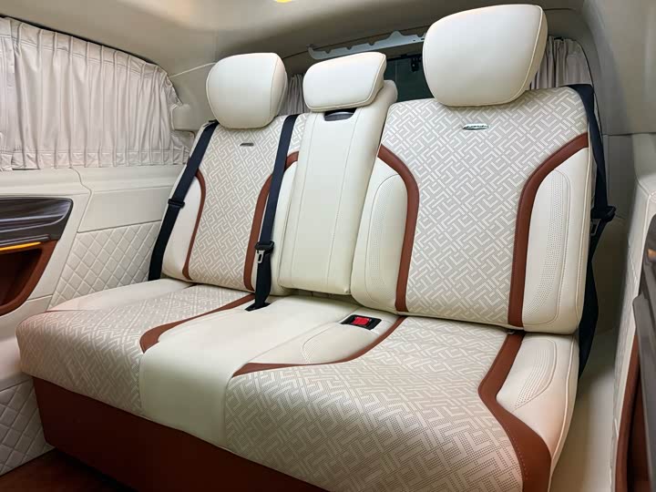 Фото 9 - Mercedes-Benz Vito