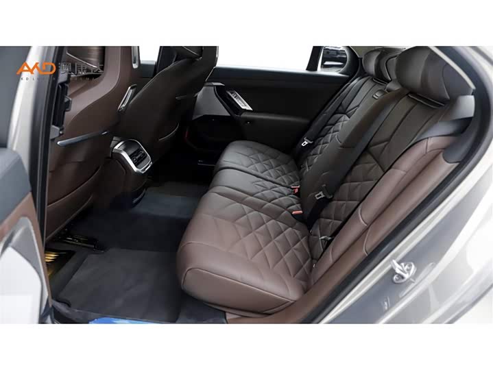 Фото 7 - BMW 7 Series