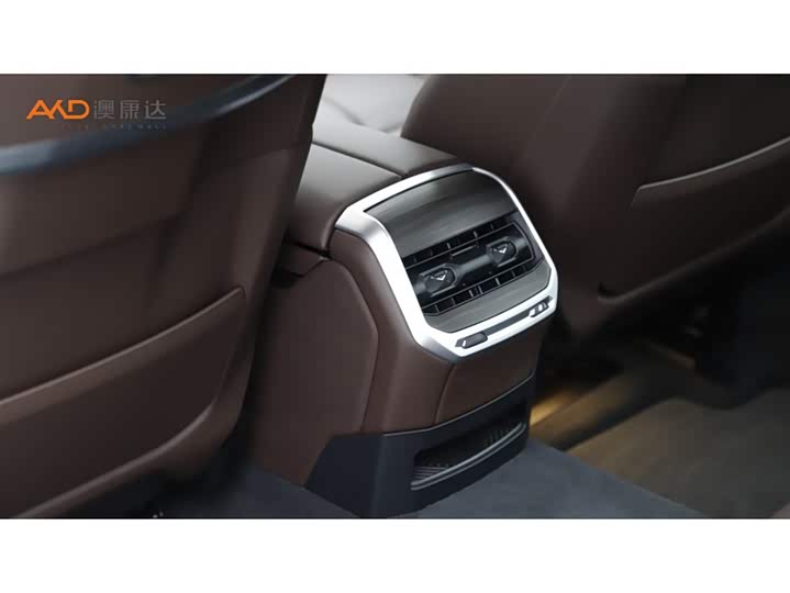 Фото 9 - BMW 7 Series