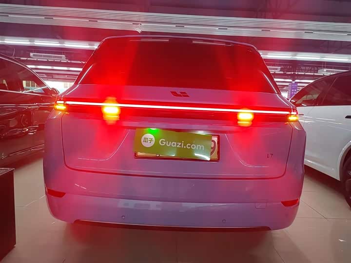 Фото 6 - LiXiang L7