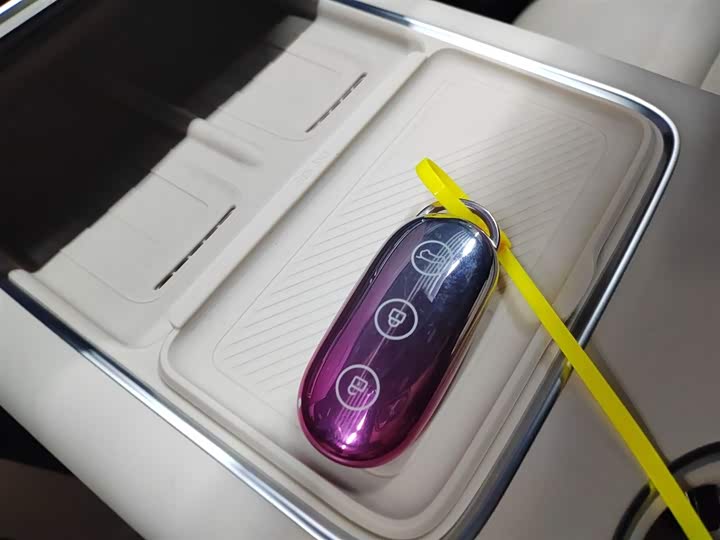 Фото 9 - LiXiang L7