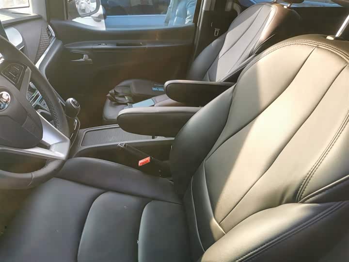 Фото 8 - JAC Refine M3