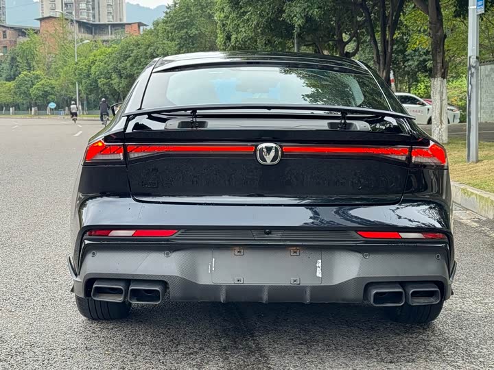 Фото 4 - Changan UNI-V