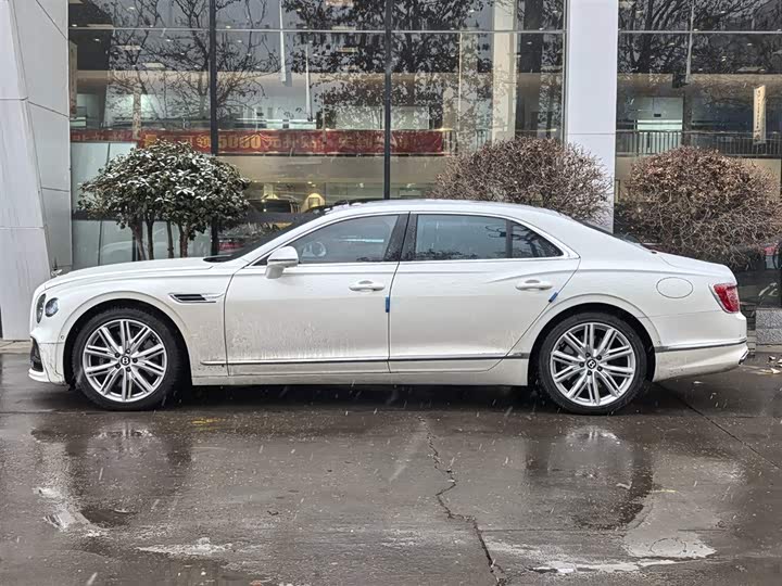 Фото 3 - Bentley Flying Spur Hybrid