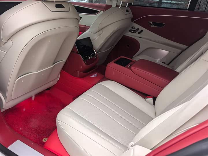 Фото 6 - Bentley Flying Spur Hybrid