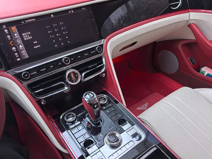 Фото 9 - Bentley Flying Spur Hybrid