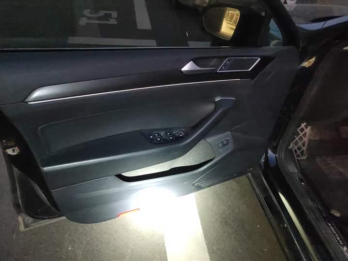 Фото 7 - Volkswagen Magotan