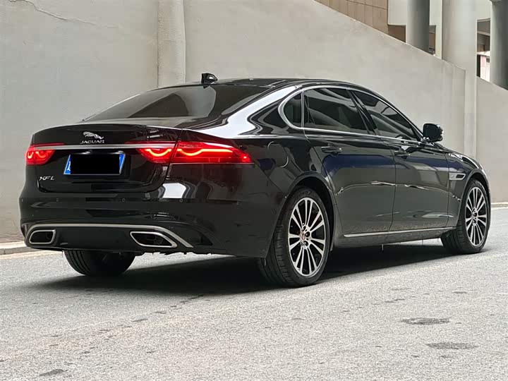 Фото 5 - Jaguar XF L