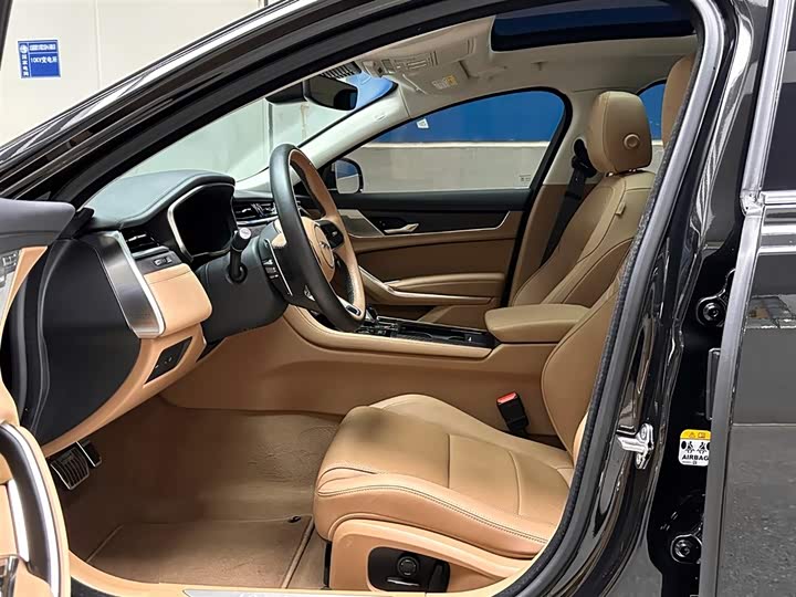 Фото 9 - Jaguar XF L