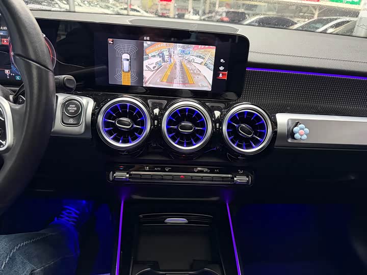 Фото 8 - Mercedes-Benz GLB-Class