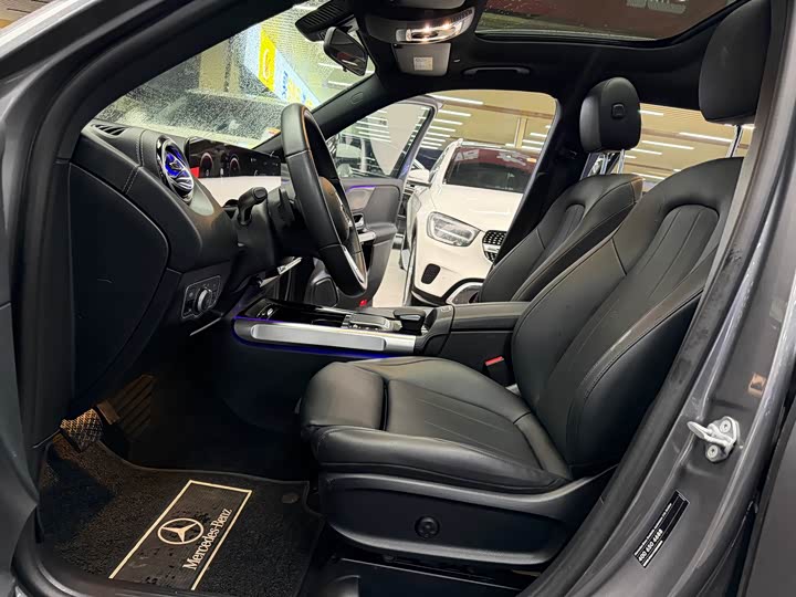 Фото 9 - Mercedes-Benz GLB-Class