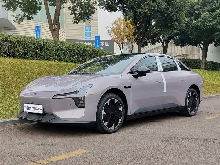 Фото 1 - XPeng Mona M03