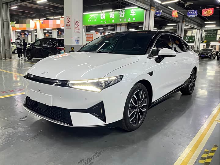 Фото 1 - XPeng P5